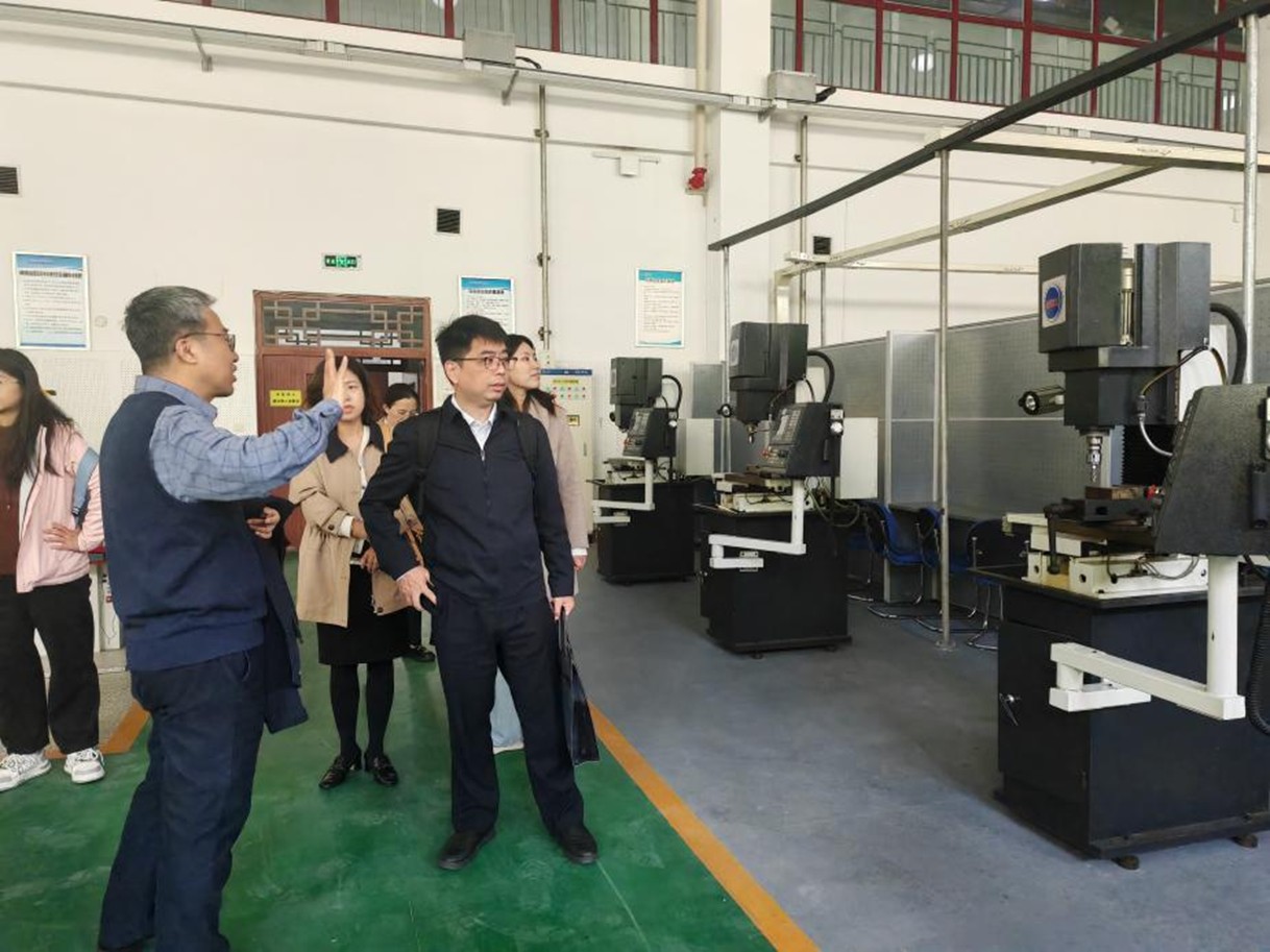 5b0ab727098f13564cfa50be7f0aceb